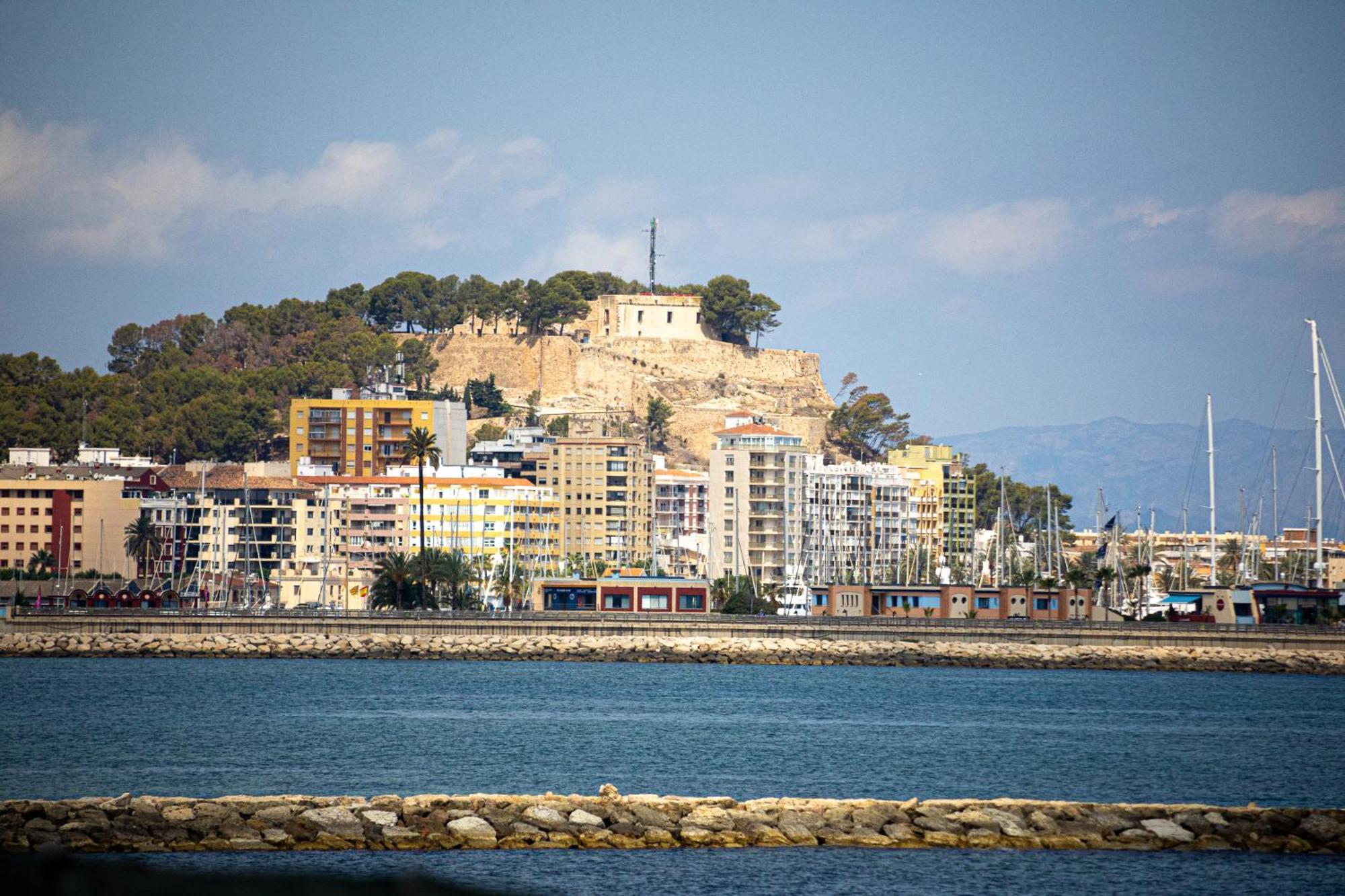 Vistas Y Terraza Panoramica Frente Al Mar En Denia, Las Rotas Екстериор снимка
