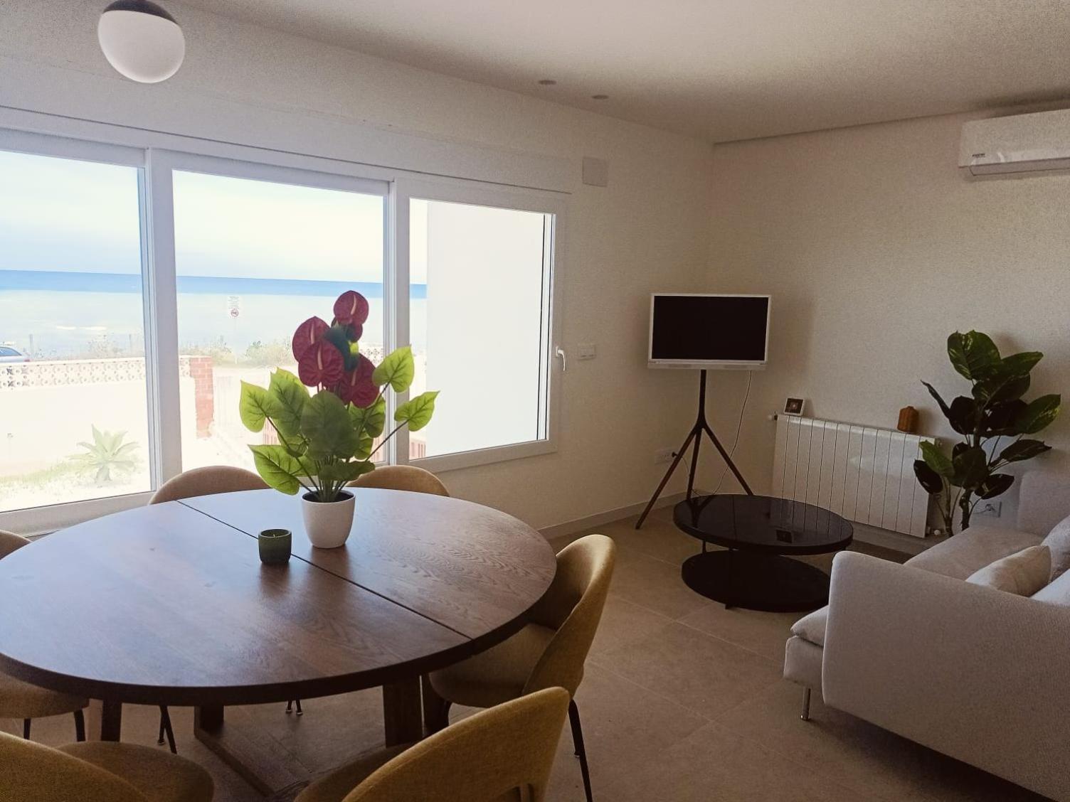 Vistas Y Terraza Panoramica Frente Al Mar En Denia, Las Rotas Екстериор снимка